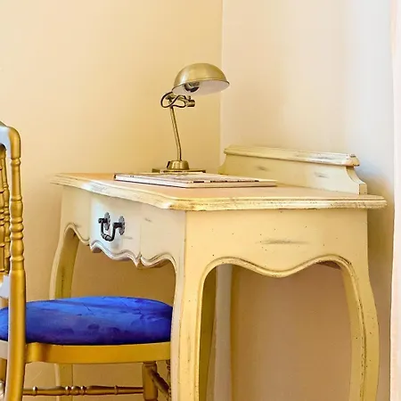 Elegant Old Escape Nizza